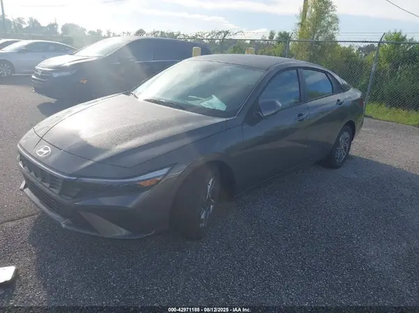 KMHLM4DJ0SU169499 2025 HYUNDAI ELANTRA - Image 2