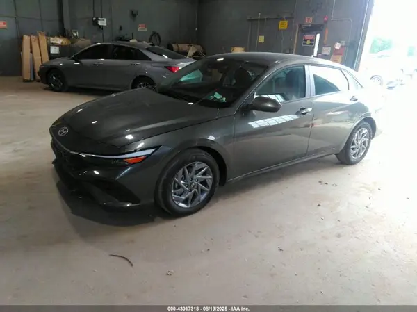 KMHLM4DJ0SU172810 2025 HYUNDAI ELANTRA - Image 2