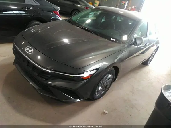 KMHLM4DJ0SU173049 2025 HYUNDAI ELANTRA - Image 2