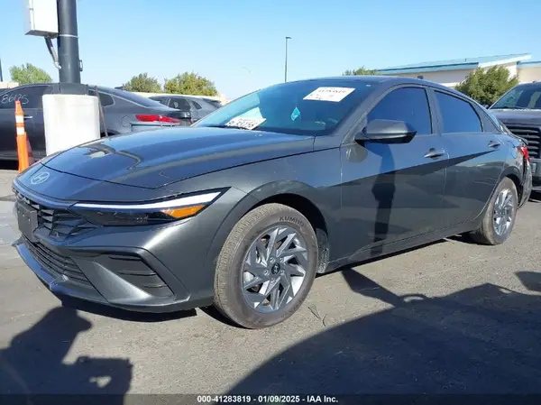 KMHLM4DJ1RU093723 2024 HYUNDAI ELANTRA - Image 2