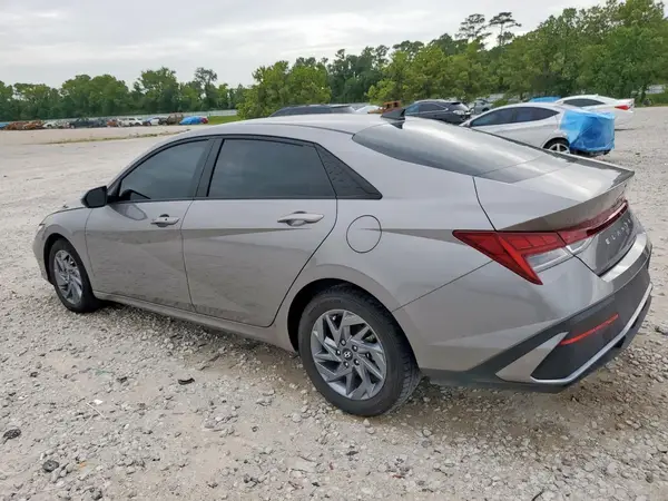 KMHLM4DJ1RU098288 2024 HYUNDAI ELANTRA - Image 2