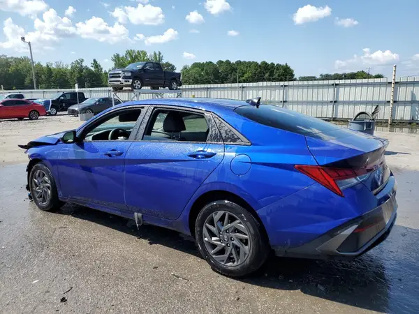 KMHLM4DJ1RU102470 2024 HYUNDAI ELANTRA - Image 2