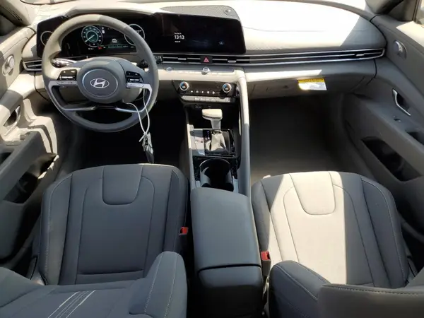 KMHLM4DJ1RU104235 2024 HYUNDAI ELANTRA - Image 8