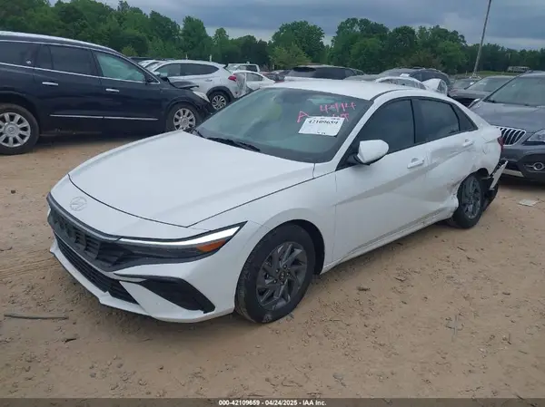 KMHLM4DJ1RU104414 2024 HYUNDAI ELANTRA - Image 2