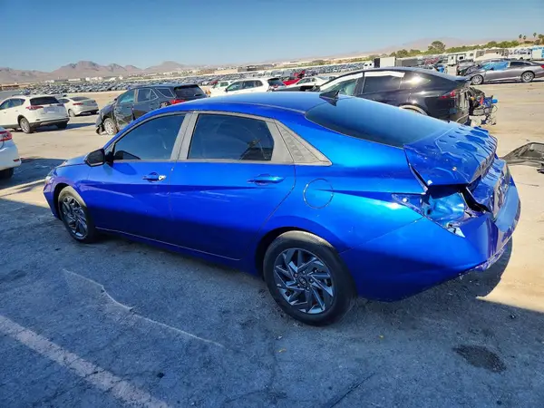 KMHLM4DJ1RU104736 2024 HYUNDAI ELANTRA - Image 2