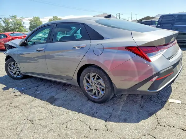 KMHLM4DJ1RU104882 2024 HYUNDAI ELANTRA - Image 2