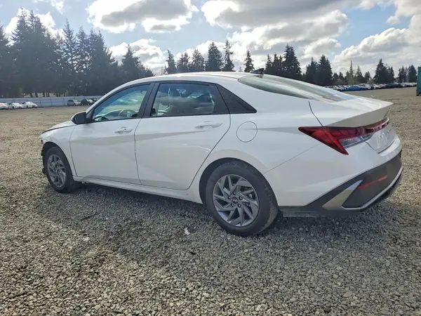 KMHLM4DJ1SU130548 2025 HYUNDAI ELANTRA - Image 2