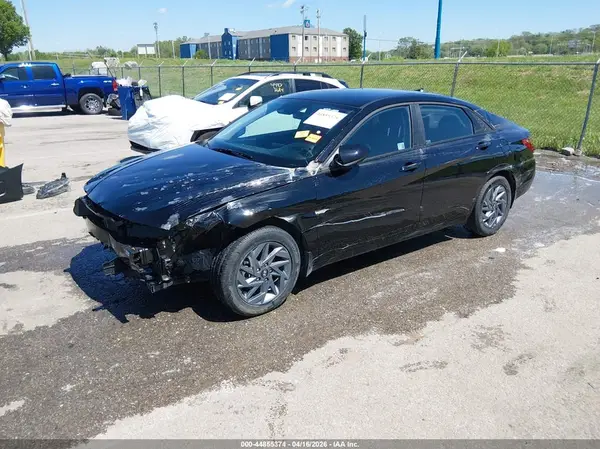 KMHLM4DJ1SU143803 2025 HYUNDAI ELANTRA - Image 2