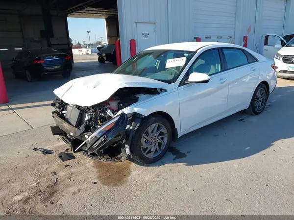 KMHLM4DJ1SU146510 2025 HYUNDAI ELANTRA - Image 2