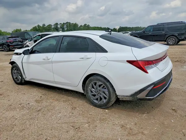 KMHLM4DJ1SU155160 2025 HYUNDAI ELANTRA - Image 2