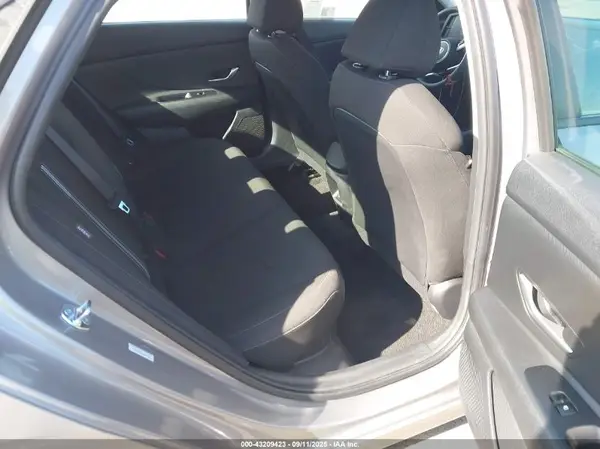 KMHLM4DJ1SU157152 2025 HYUNDAI ELANTRA - Image 8