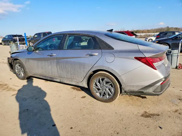 KMHLM4DJ1SU168782 2025 HYUNDAI ELANTRA - Image 2