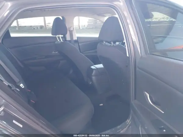 KMHLM4DJ2RU095514 2024 HYUNDAI ELANTRA - Image 8
