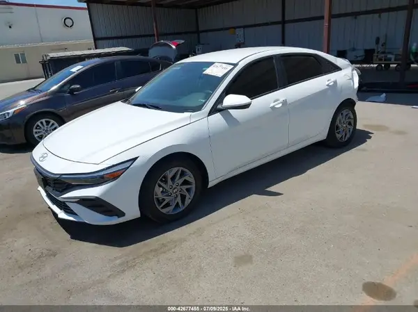 KMHLM4DJ2RU095660 2024 HYUNDAI ELANTRA - Image 2