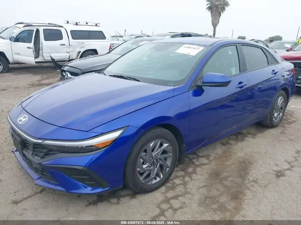 KMHLM4DJ2RU097246 2024 HYUNDAI ELANTRA - Image 2