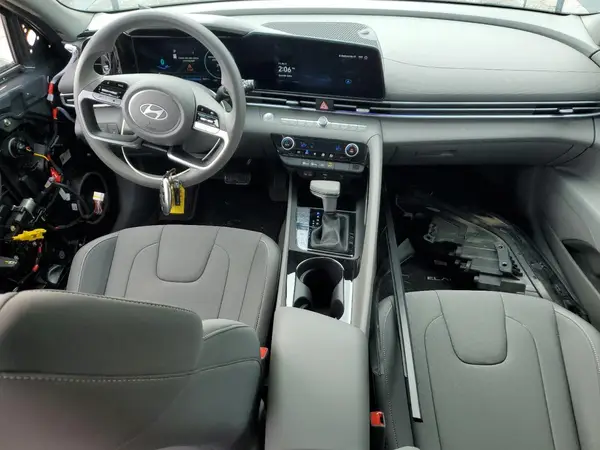 KMHLM4DJ2RU118080 2024 HYUNDAI ELANTRA - Image 8