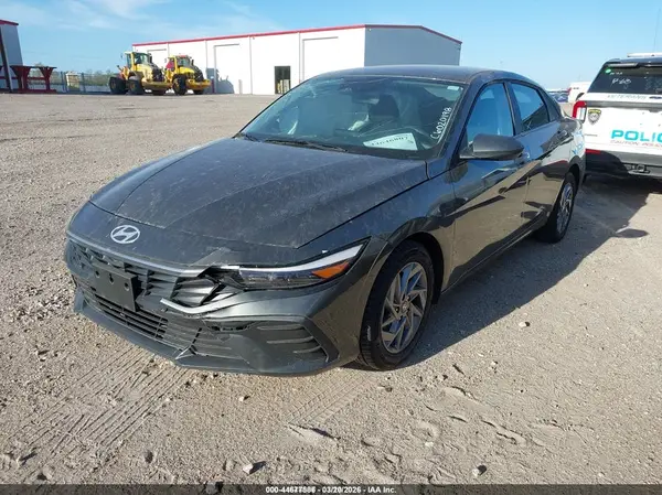 KMHLM4DJ2RU118838 2024 HYUNDAI ELANTRA - Image 2