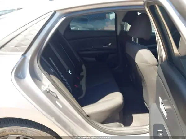 KMHLM4DJ2SU143499 2025 HYUNDAI ELANTRA - Image 8