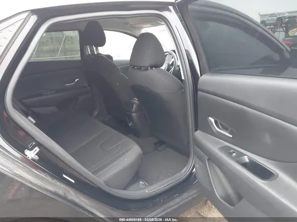 KMHLM4DJ2SU143745 2025 HYUNDAI ELANTRA - Image 8