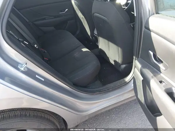 KMHLM4DJ2SU161694 2025 HYUNDAI ELANTRA - Image 8