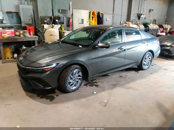 KMHLM4DJ2SU172906 2025 HYUNDAI ELANTRA - Image 2