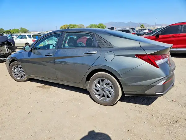 KMHLM4DJ2TU191876 2026 HYUNDAI ELANTRA - Image 2