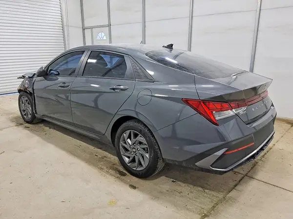 KMHLM4DJ3RU093268 2024 HYUNDAI ELANTRA - Image 2