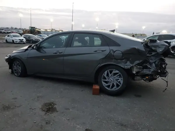 KMHLM4DJ3RU097000 2024 HYUNDAI ELANTRA - Image 2