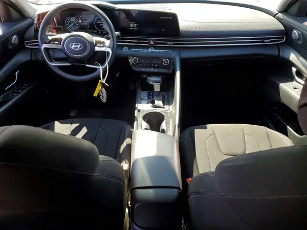 KMHLM4DJ3RU105032 2024 HYUNDAI ELANTRA - Image 8