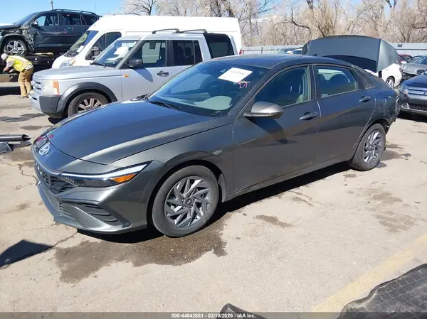 KMHLM4DJ3SU131913 2025 HYUNDAI ELANTRA - Image 2