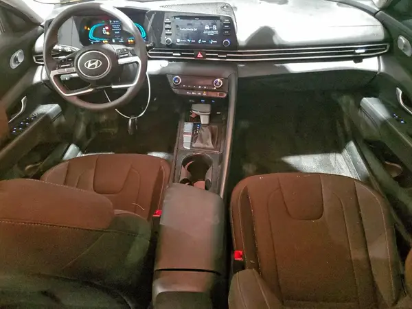 KMHLM4DJ3SU141972 2025 HYUNDAI ELANTRA - Image 8