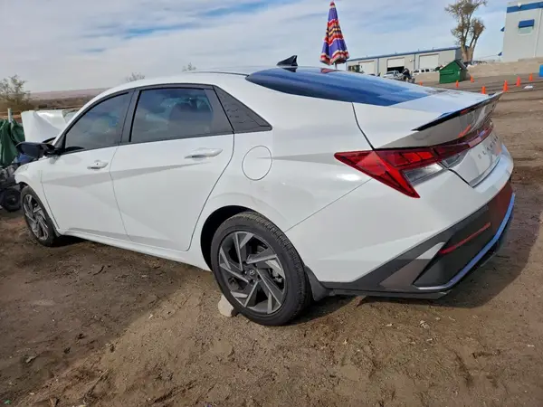 KMHLM4DJ3SU144645 2025 HYUNDAI ELANTRA - Image 2