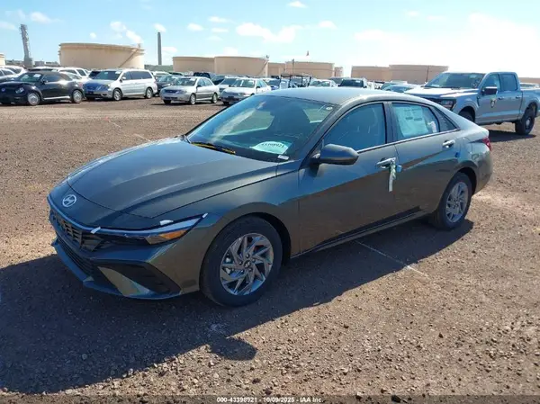 KMHLM4DJ3SU172476 2025 HYUNDAI ELANTRA - Image 2