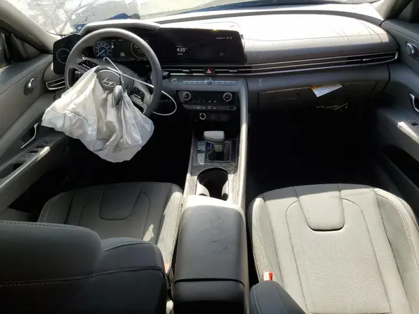 KMHLM4DJ4RU093232 2024 HYUNDAI ELANTRA - Image 8
