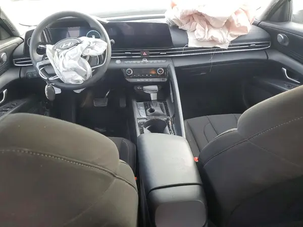KMHLM4DJ4RU093490 2024 HYUNDAI ELANTRA - Image 8