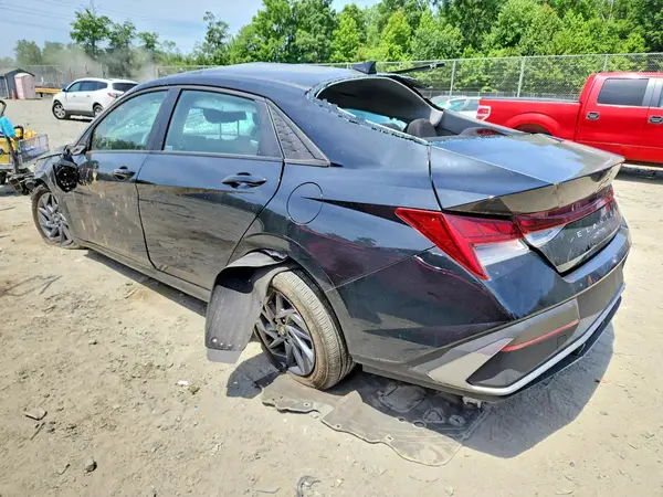 KMHLM4DJ4RU094056 2024 HYUNDAI ELANTRA - Image 2