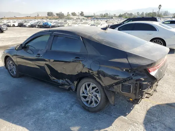 KMHLM4DJ4RU096941 2024 HYUNDAI ELANTRA - Image 2