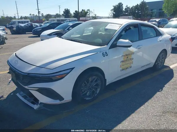 KMHLM4DJ4RU101507 2024 HYUNDAI ELANTRA - Image 2