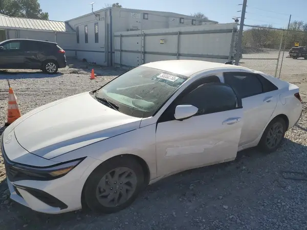 KMHLM4DJ4RU104942 2024 HYUNDAI ELANTRA - Image 1
