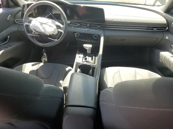 KMHLM4DJ4RU107985 2024 HYUNDAI ELANTRA - Image 8