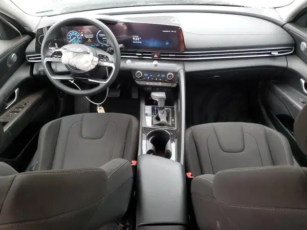 KMHLM4DJ4RU113284 2024 HYUNDAI ELANTRA - Image 8