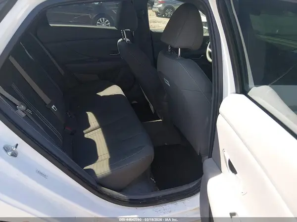 KMHLM4DJ4RU113950 2024 HYUNDAI ELANTRA - Image 8