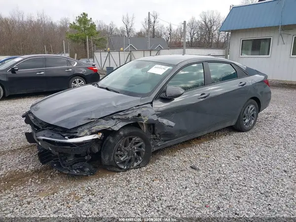 KMHLM4DJ4RU114404 2024 HYUNDAI ELANTRA - Image 2