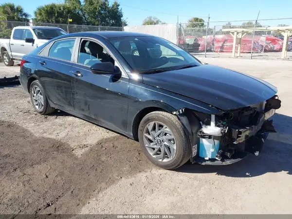 KMHLM4DJ4RU115181 2024 HYUNDAI ELANTRA - Image 1