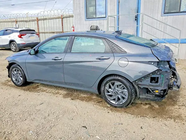 KMHLM4DJ4SU123478 2025 HYUNDAI ELANTRA - Image 2
