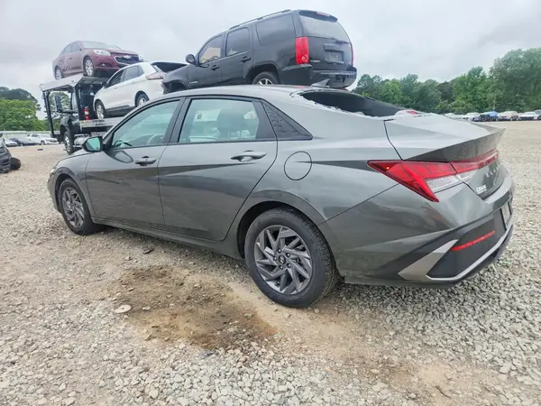 KMHLM4DJ4SU143486 2025 HYUNDAI ELANTRA - Image 2
