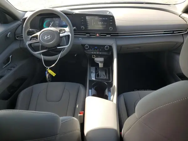 KMHLM4DJ4SU151670 2025 HYUNDAI ELANTRA - Image 8