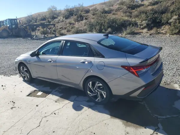 KMHLM4DJ4SU167965 2025 HYUNDAI ELANTRA - Image 2