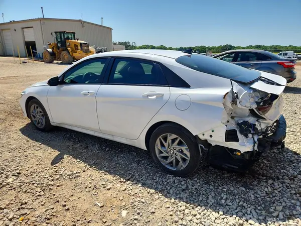 KMHLM4DJ4SU169277 2025 HYUNDAI ELANTRA - Image 2