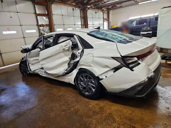 KMHLM4DJ5RU094616 2024 HYUNDAI ELANTRA - Image 2
